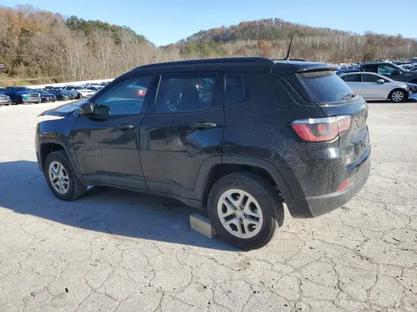 3C4NJDAB2JT101104 2018 JEEP COMPASS - Image 2