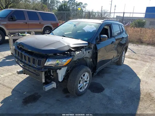 3C4NJDAB2JT113401 2018 JEEP COMPASS - Image 2