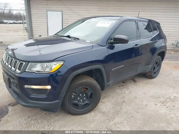 3C4NJDAB2JT126746 2018 JEEP COMPASS - Image 2