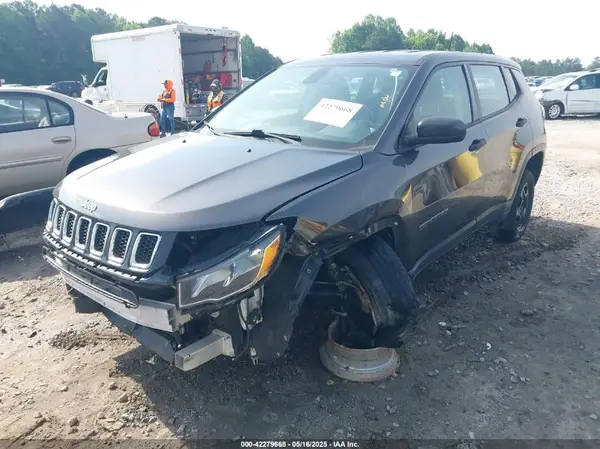 3C4NJDAB2JT136225 2018 JEEP COMPASS - Image 2