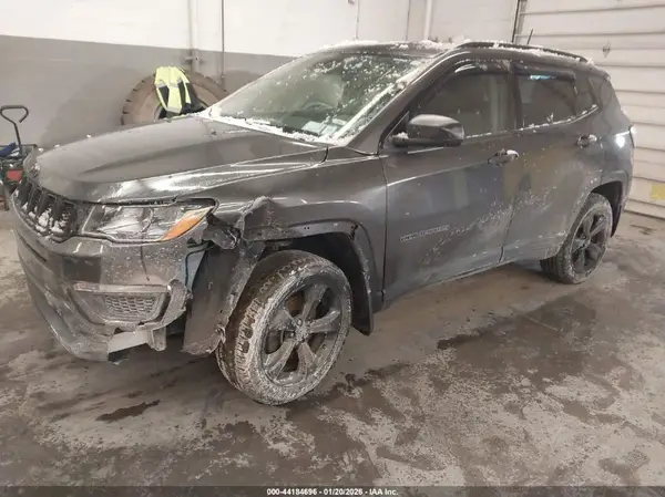 3C4NJDAB2JT200764 2018 JEEP COMPASS - Image 2