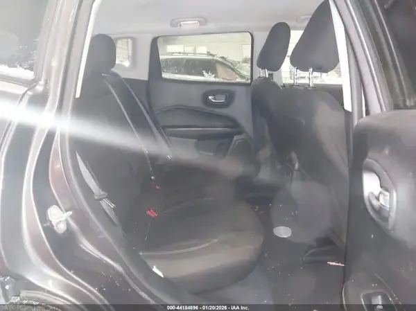 3C4NJDAB2JT200764 2018 JEEP COMPASS - Image 8