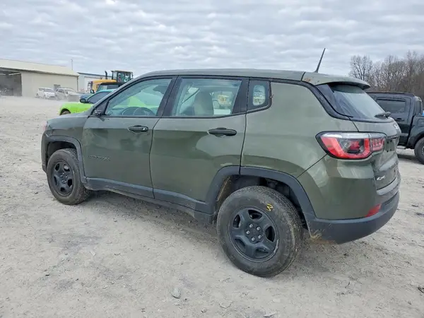 3C4NJDAB2JT262178 2018 JEEP COMPASS - Image 2