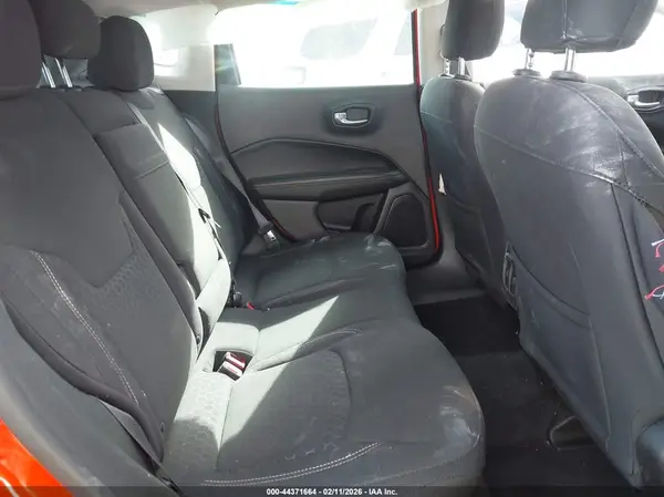 3C4NJDAB2JT308124 2018 JEEP COMPASS - Image 8