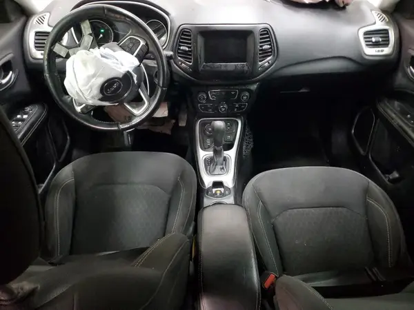 3C4NJDAB2JT374737 2018 JEEP COMPASS - Image 8