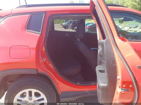 3C4NJDAB2JT392235 2018 JEEP COMPASS - Image 8