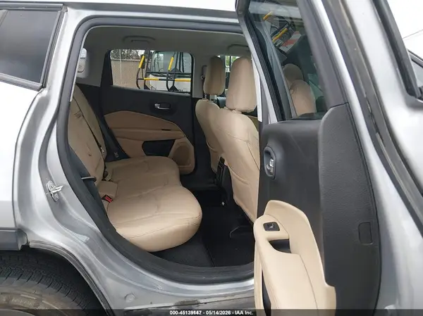 3C4NJDAB2JT392302 2018 JEEP COMPASS - Image 8
