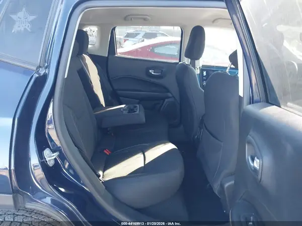 3C4NJDAB2KT598723 2019 JEEP COMPASS - Image 8