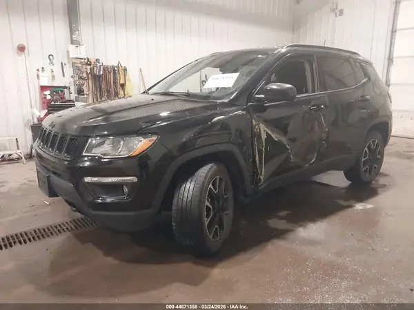 3C4NJDAB2KT678930 2019 JEEP COMPASS - Image 2