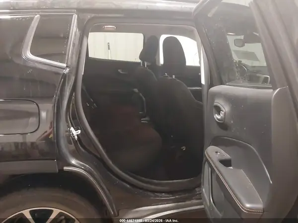 3C4NJDAB2KT678930 2019 JEEP COMPASS - Image 8