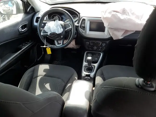 3C4NJDAB2KT723719 2019 JEEP COMPASS - Image 8