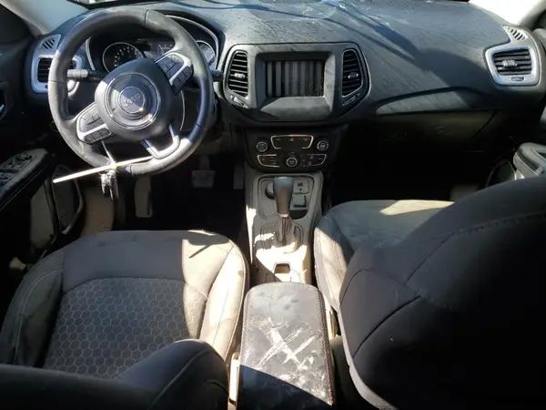 3C4NJDAB2KT734946 2019 JEEP COMPASS - Image 8