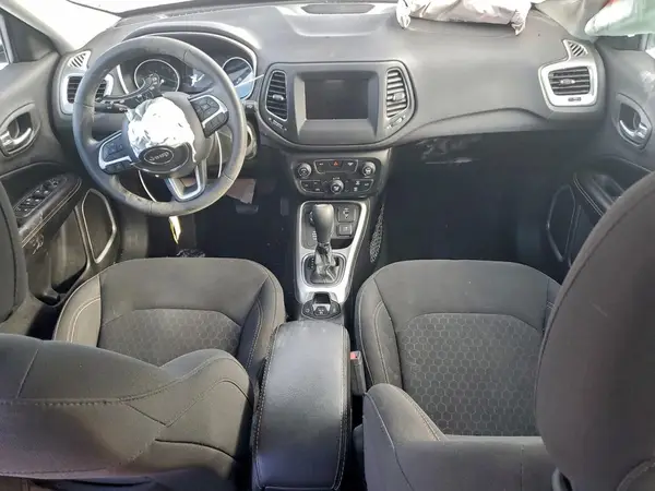 3C4NJDAB2KT735711 2019 JEEP COMPASS - Image 8