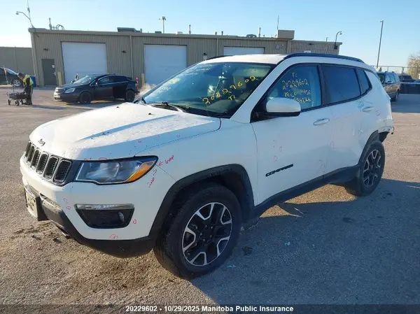 3C4NJDAB2KT754226 2019 JEEP COMPASS - Image 2