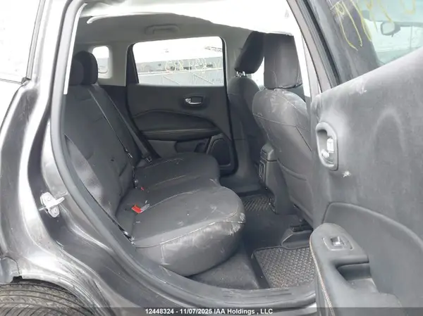3C4NJDAB2KT834819 2019 JEEP COMPASS - Image 8