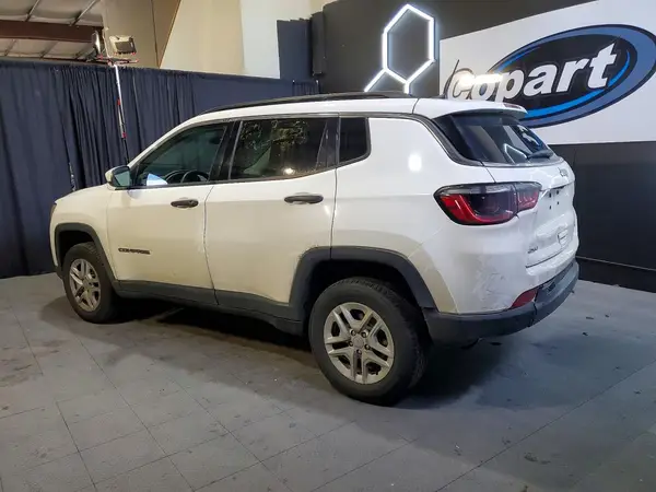 3C4NJDAB2LT256495 2020 JEEP COMPASS - Image 2
