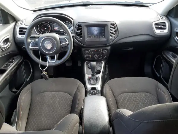 3C4NJDAB2LT256495 2020 JEEP COMPASS - Image 8