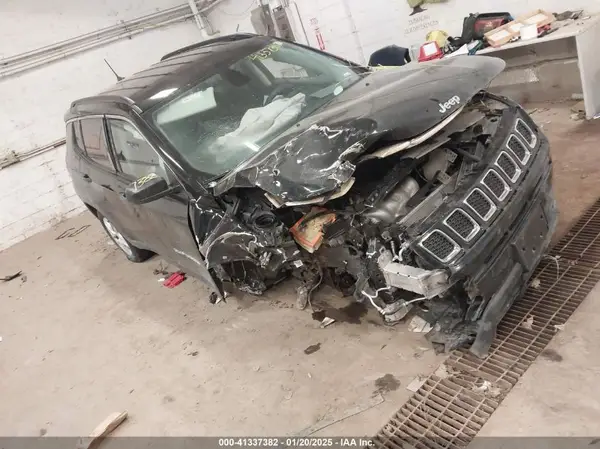 3C4NJDAB2MT584484 2021 JEEP COMPASS - Image 1
