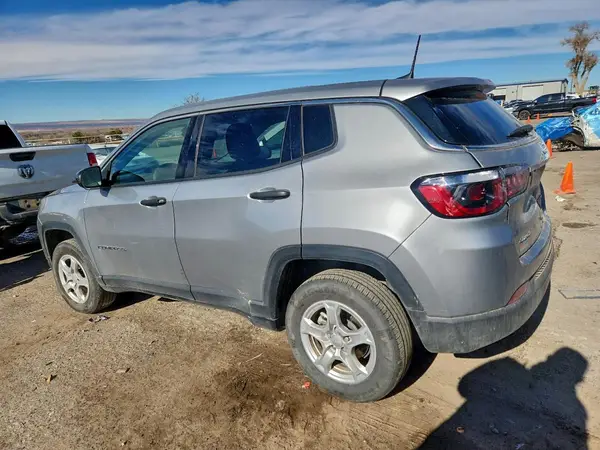 3C4NJDAB2NT205615 2022 JEEP COMPASS - Image 2