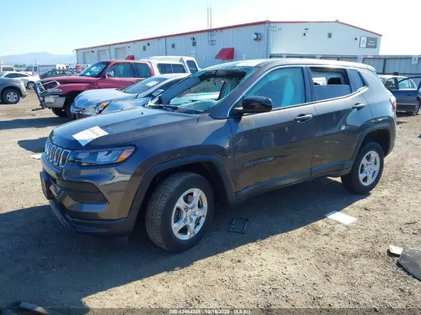 3C4NJDAB2NT215416 2022 JEEP COMPASS - Image 2