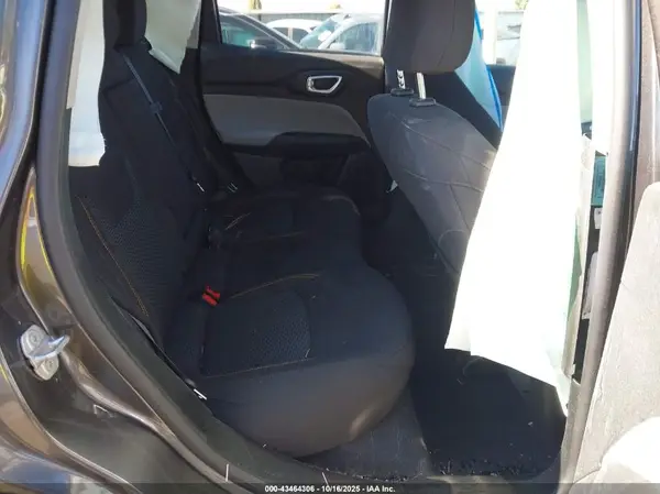 3C4NJDAB2NT215416 2022 JEEP COMPASS - Image 8