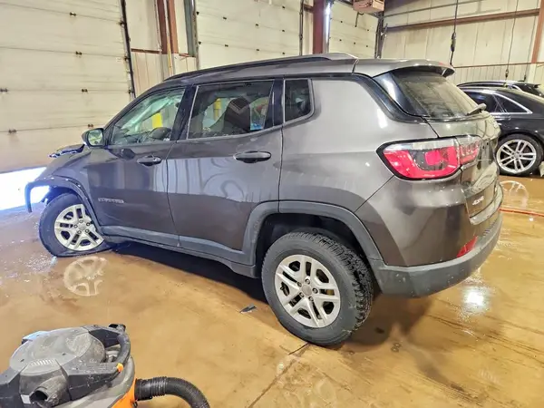 3C4NJDAB3HT642429 2017 JEEP COMPASS - Image 2