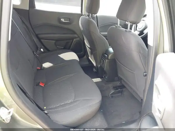 3C4NJDAB3JT191640 2018 JEEP COMPASS - Image 8