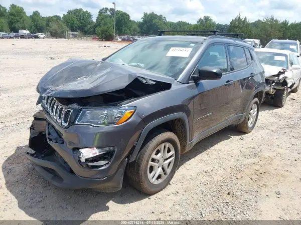 3C4NJDAB3JT209831 2018 JEEP COMPASS - Image 2