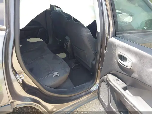 3C4NJDAB3JT209831 2018 JEEP COMPASS - Image 8
