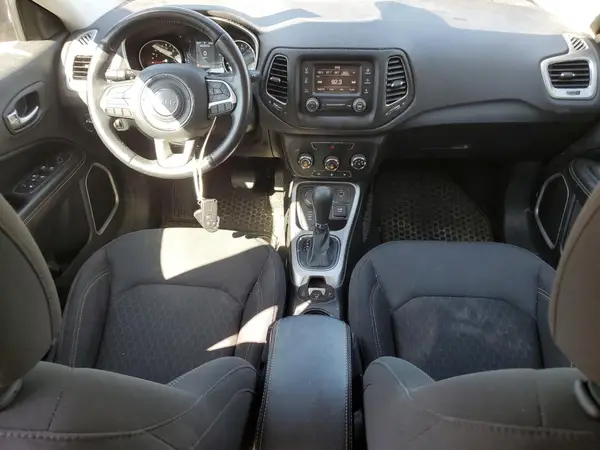 3C4NJDAB3JT239766 2018 JEEP COMPASS - Image 8