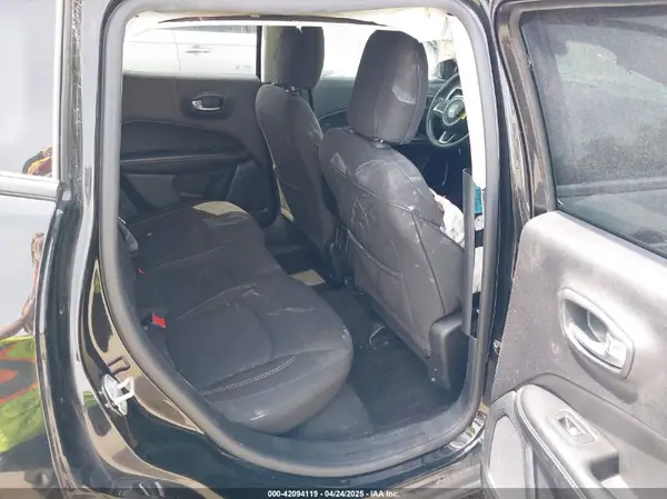 3C4NJDAB3JT245518 2018 JEEP COMPASS - Image 8
