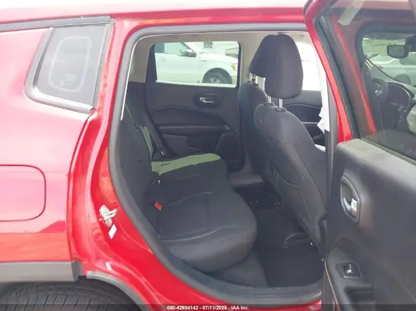 3C4NJDAB3JT283847 2018 JEEP COMPASS - Image 8