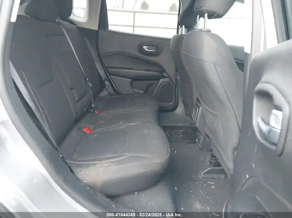 3C4NJDAB3JT339124 2018 JEEP COMPASS - Image 8