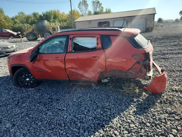 3C4NJDAB3JT362399 2018 JEEP COMPASS - Image 2
