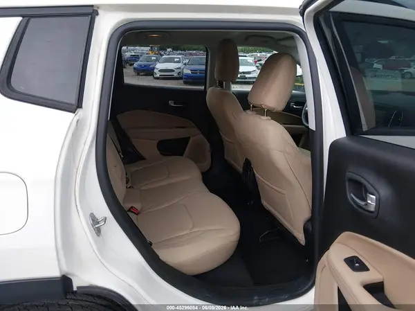 3C4NJDAB3JT392258 2018 JEEP COMPASS - Image 8