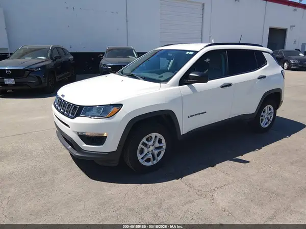 3C4NJDAB3JT464883 2018 JEEP COMPASS - Image 2