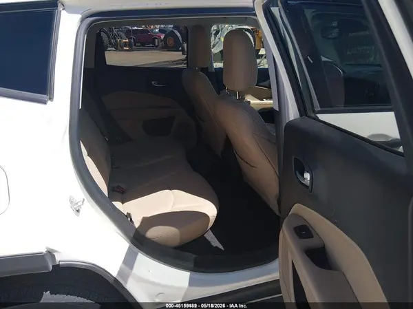 3C4NJDAB3JT464883 2018 JEEP COMPASS - Image 8
