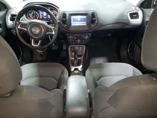 3C4NJDAB3KT664843 2019 JEEP COMPASS - Image 8
