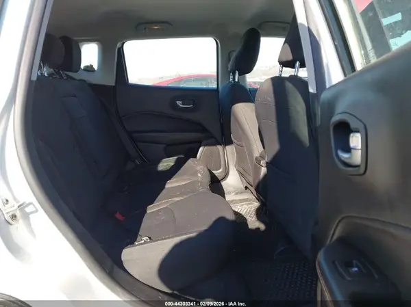 3C4NJDAB3KT854089 2019 JEEP COMPASS - Image 8