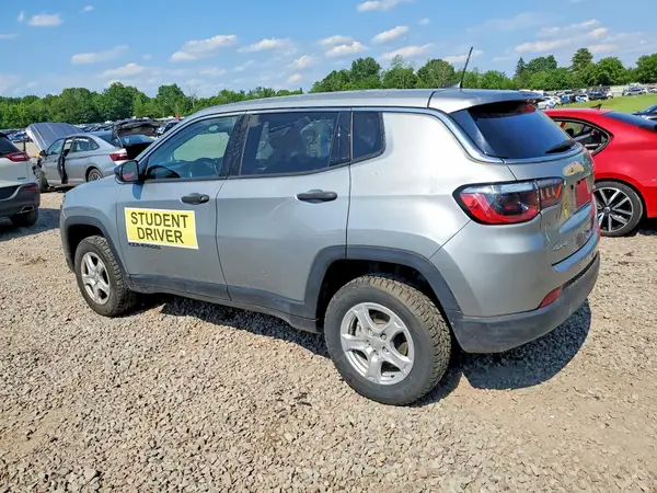 3C4NJDAB3NT172351 2022 JEEP COMPASS - Image 2