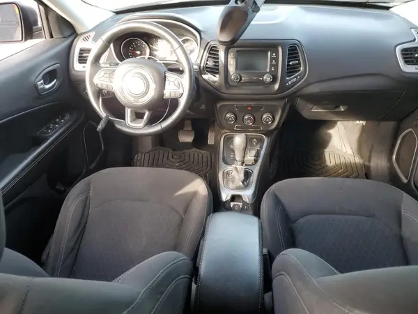 3C4NJDAB4HT656081 2017 JEEP COMPASS - Image 8