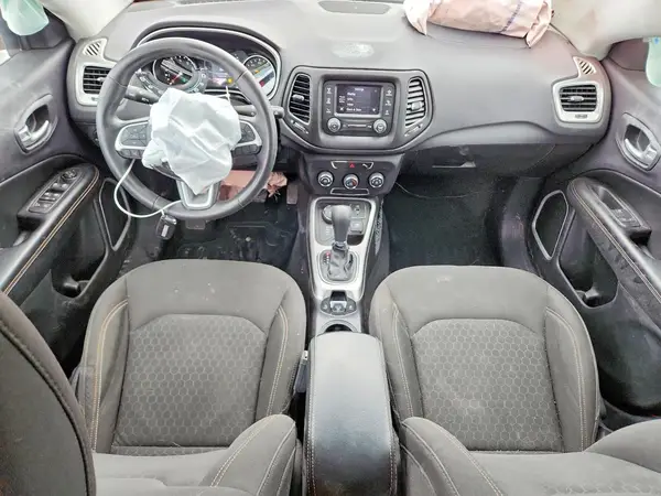 3C4NJDAB4HT656498 2017 JEEP COMPASS - Image 8