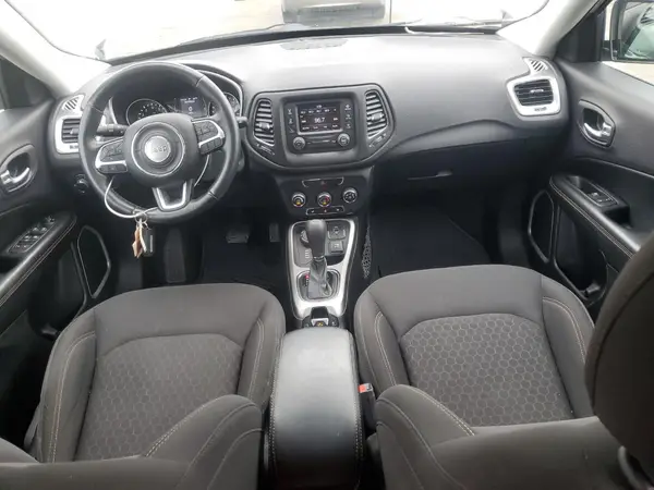 3C4NJDAB4HT667078 2017 JEEP COMPASS - Image 8