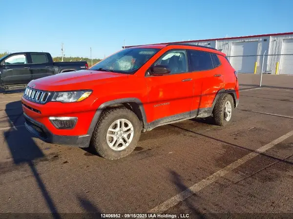3C4NJDAB4JT107437 2018 JEEP COMPASS - Image 2