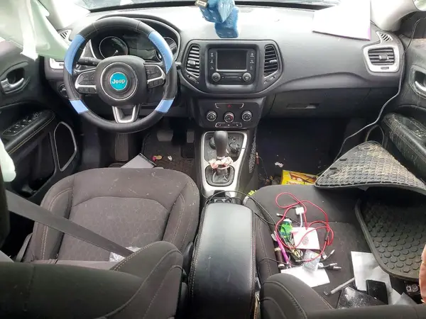 3C4NJDAB4JT147288 2018 JEEP COMPASS - Image 8