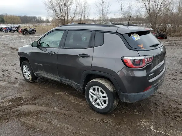 3C4NJDAB4JT213435 2018 JEEP COMPASS - Image 2