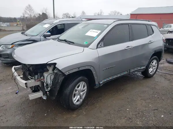 3C4NJDAB4JT230266 2018 JEEP COMPASS - Image 2