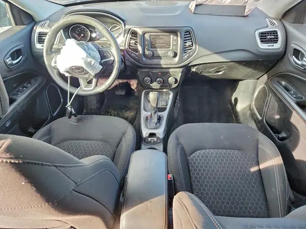 3C4NJDAB4JT230350 2018 JEEP COMPASS - Image 8