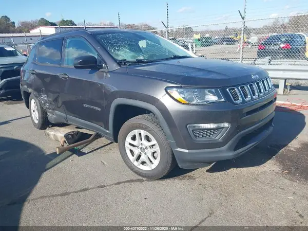 3C4NJDAB4JT232678 2018 JEEP COMPASS - Image 1