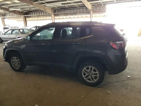 3C4NJDAB4JT245527 2018 JEEP COMPASS - Image 2